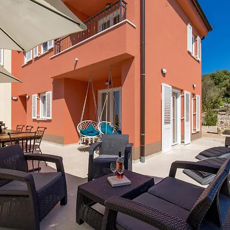 Beautiful Home In Miholascica * Miholascica