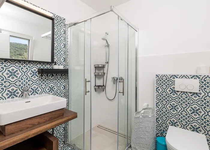 2 Bedroom Stunning In
