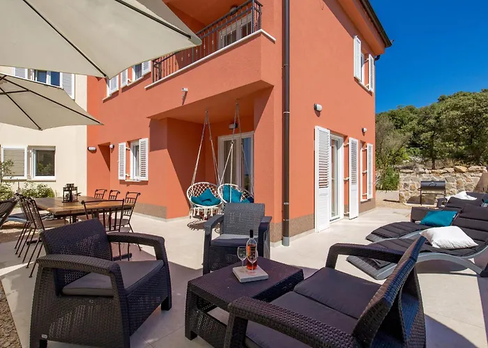 2 Bedroom Stunning In * Miholascica