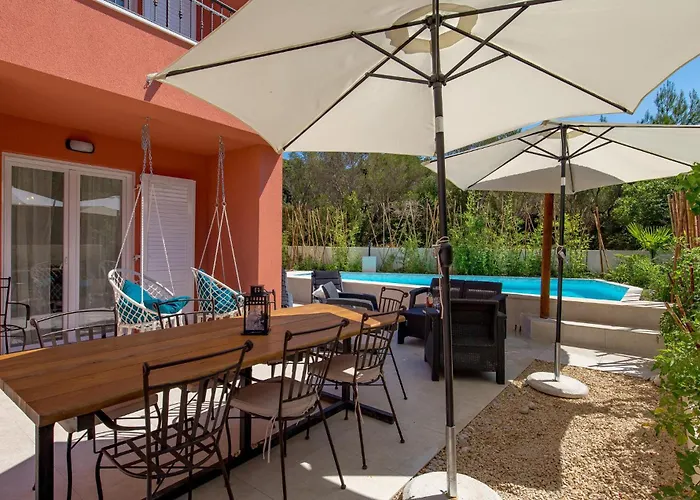 2 Bedroom Stunning In