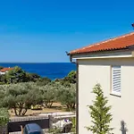 Beautiful Home In Miholascica