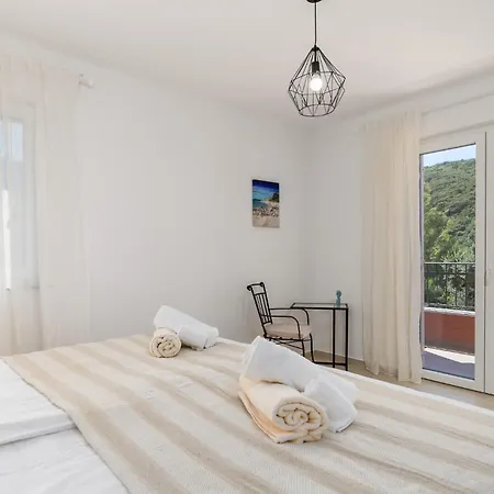 Beautiful Home In Miholascica *