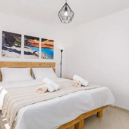 Beautiful Home In Miholascica